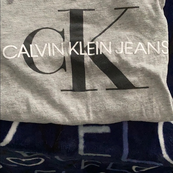 calvin klein t-shirt - Picture 2 of 2